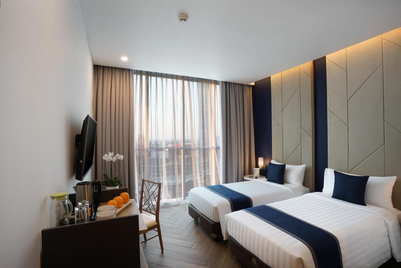Aston Kemayoran City Hotel Джакарта Экстерьер фото